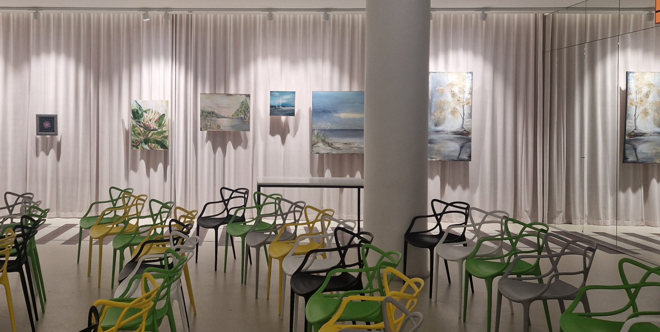 LTG darbuotojų tapybos paroda